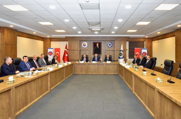 İpekyolu Kalkınma Ajansı (İKA) Yönetim Kurulu 2025 Yılı Nisan Ayı Toplantısı Valimiz Sayın Tahir Şahin’ in başkanlığında gerçekleştirildi